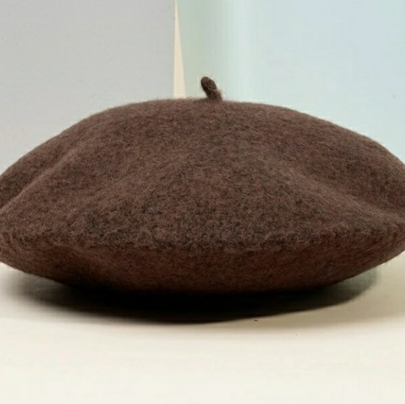 Beret - Picture 1 of 3